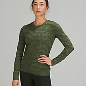 Swiftly Breathe Relaxed-Fit Long Sleeve Shirt